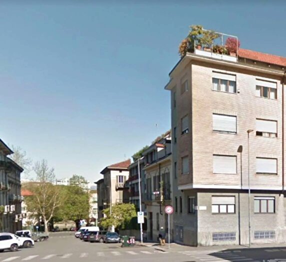 Appartamento con 8 locali in vendita in Via San Fermo Torino, Torino