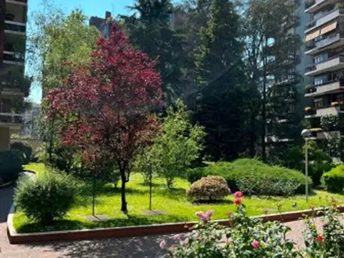 Appartamento trilocale in vendita in Via Mac Mahon, Milano