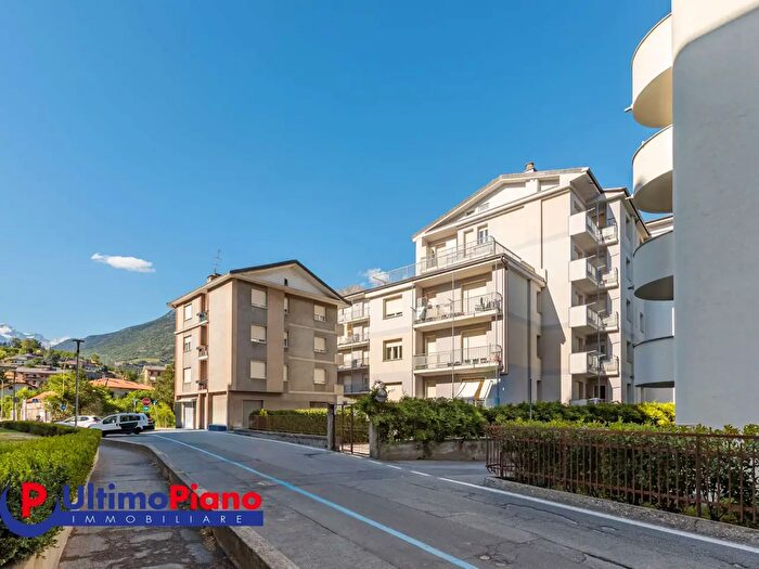Appartamento bilocale in vendita in Viale Federico Chabod, Aosta