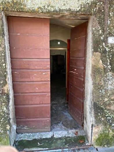 Appartamento con 5 locali in vendita in Via Santa Chiara, Pitigliano