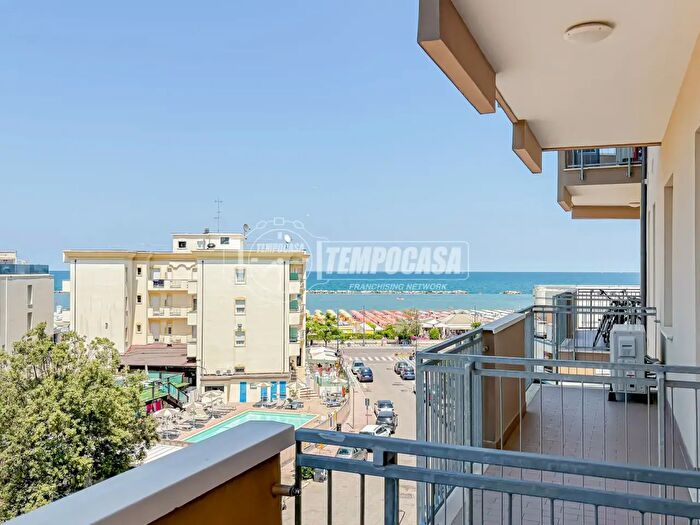 Appartamento trilocale in vendita in Viale Raffaello Sanzio, Cesenatico
