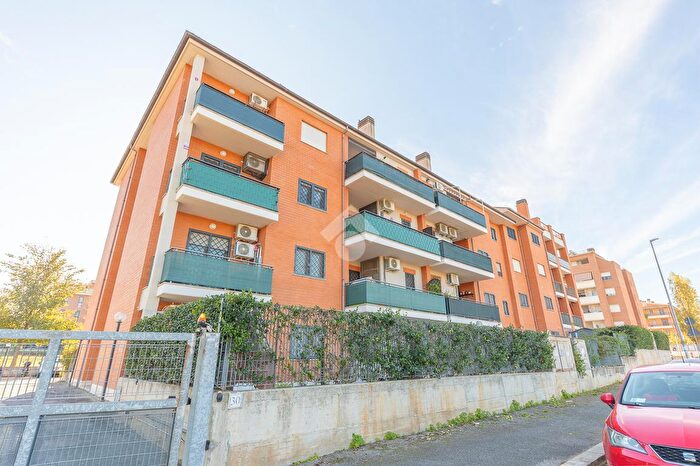 Appartamento bilocale in vendita in Via Fraine, Roma