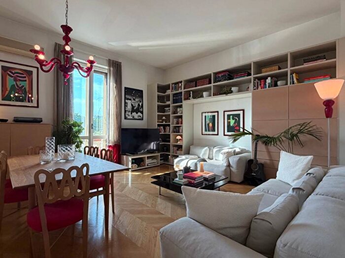 Appartamento trilocale in affitto in Via Mario Pagano, Pagano, Milano