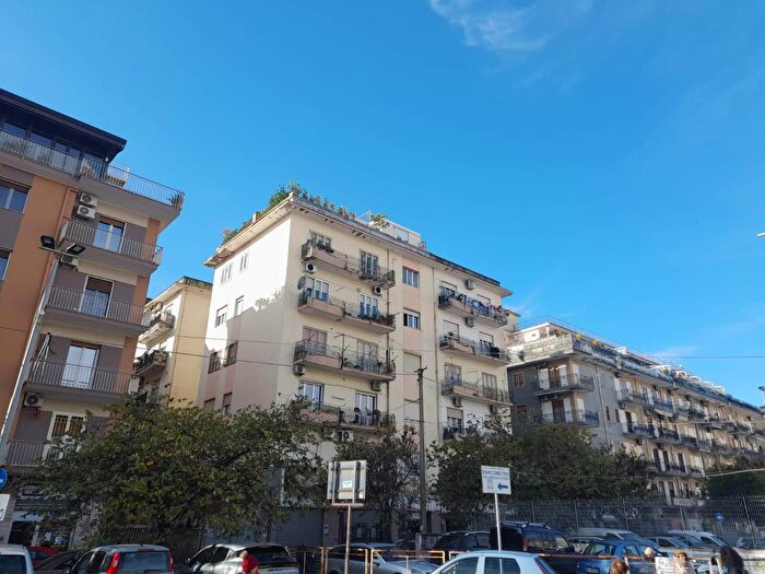 Appartamento trilocale in vendita in Via Domenico Vietri, Salerno