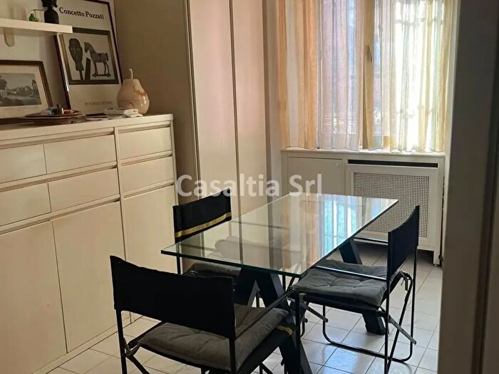 Appartamento trilocale in affitto in Piazzale Susa, Milano