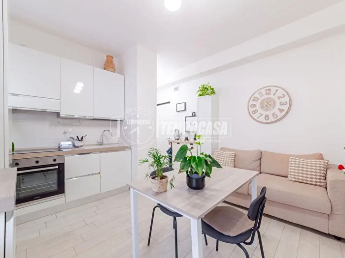 Appartamento bilocale in vendita in Via Fortezza, Milano
