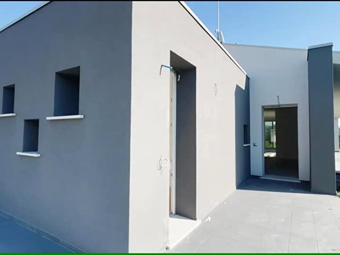 Casa con 5 locali in vendita in Abano Terme