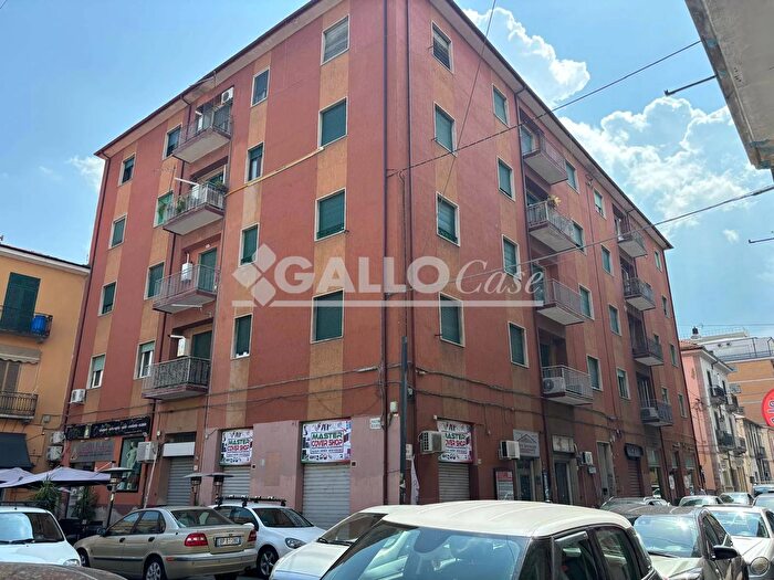 Appartamento con 5 locali in vendita in Via XXIV Maggio Cosenza, Cosenza