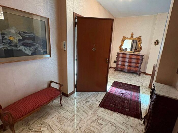 Casa trilocale in affitto in Corso Luigi Manusardi, Ascanio Sforza, Milano