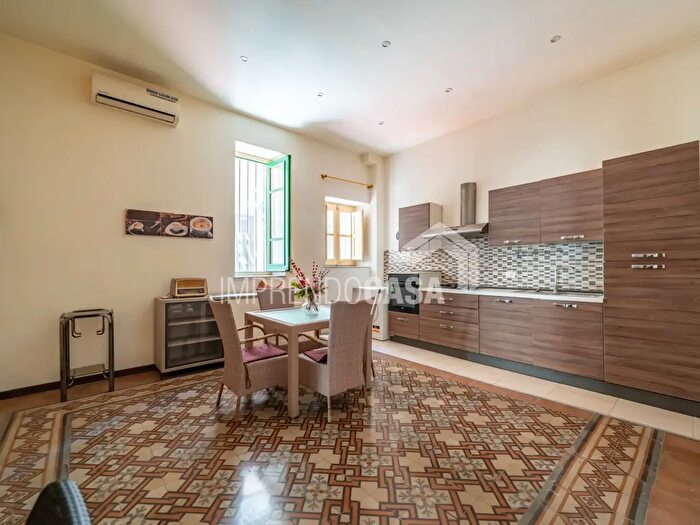 Appartamento trilocale in affitto in Via Costantino Nigra, Palermo