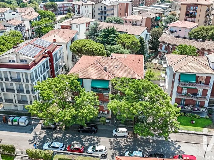 Appartamento con 5 locali in vendita in Via Marengo, Verona