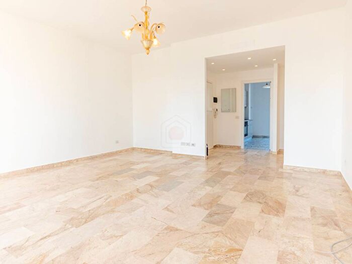 Appartamento trilocale in affitto in Via Medici da Seregno, Umberto I Garibaldi, Seregno