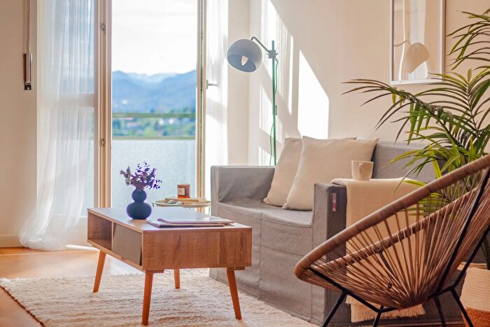 Appartamento trilocale in vendita in Via Privata Capitano Ugo Ricci, Cantu