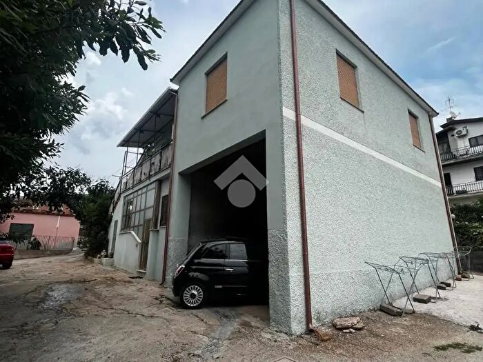 Appartamento trilocale in vendita in Via Tor Paluzzi, Albano Laziale