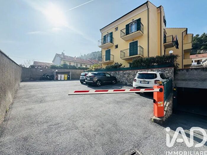 Appartamento trilocale in vendita in Via Provinciale, Toirano