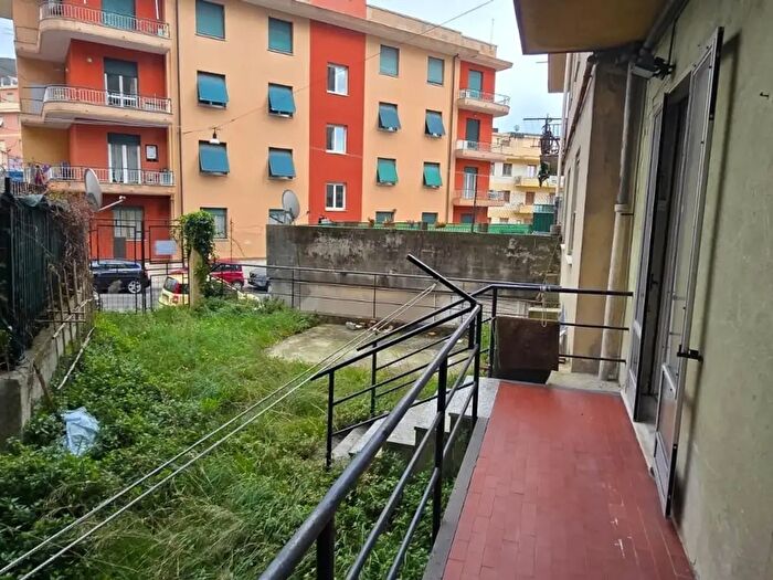 Appartamento quadrilocale in vendita in Via P N Cambiaso, Genova