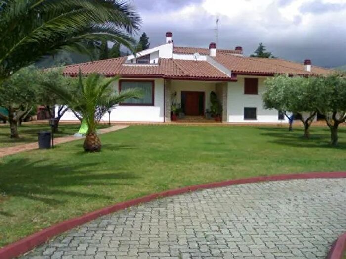 Casa con 16 locali in vendita in Monte San Biagio