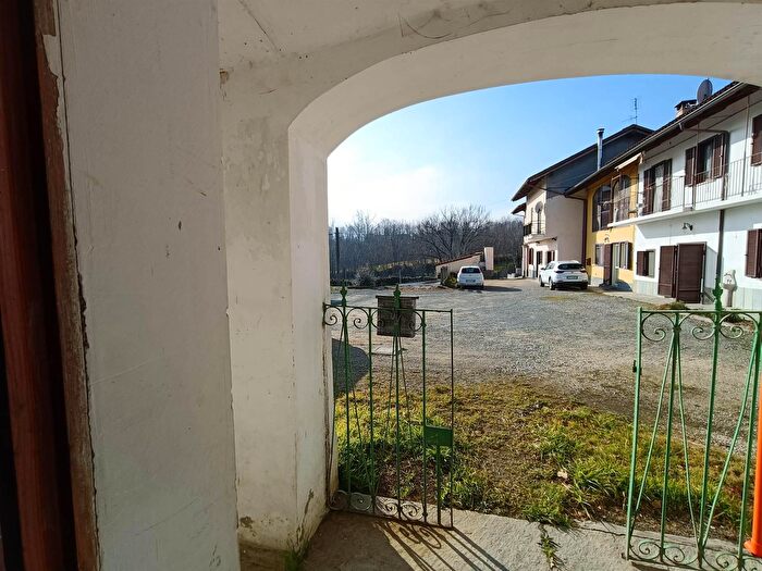 Appartamento quadrilocale in vendita in Strada Ruata Asciutta, Cumiana