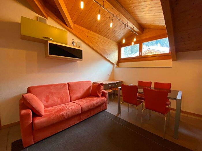 Appartamento trilocale in affitto in Via Corti, Centro, Campodolcino