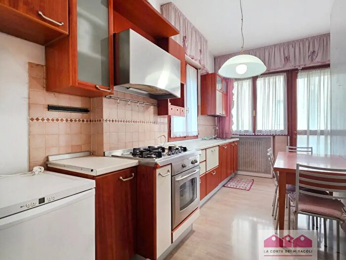 Appartamento con 5 locali in vendita in Via Luigi Pirandello, Vicenza