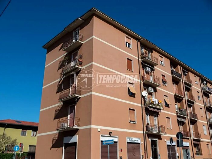 Appartamento trilocale in vendita in Via Alessandro Manzoni, Arcore
