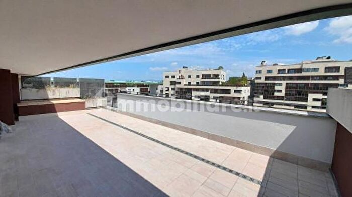 Appartamento trilocale in vendita in Piazza del Linificio, Vimercate