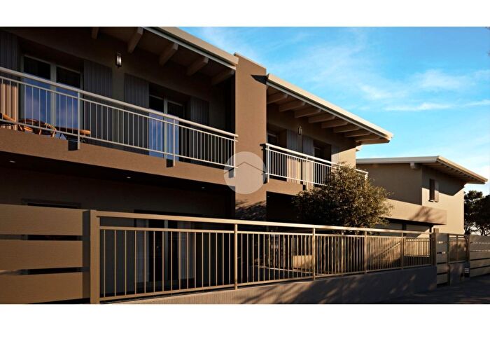 Casa quadrilocale in vendita in Via l Cadorna, Credaro