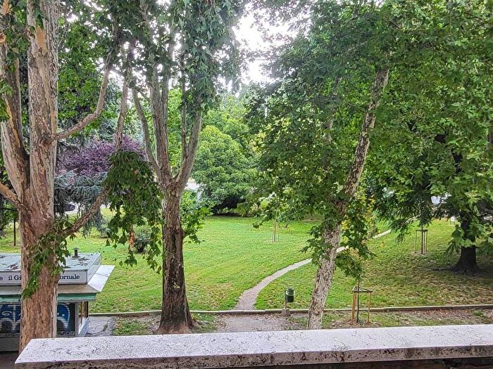 Appartamento trilocale in affitto in Viale Lazio, Porta Romana Medaglie d'Oro, Milano