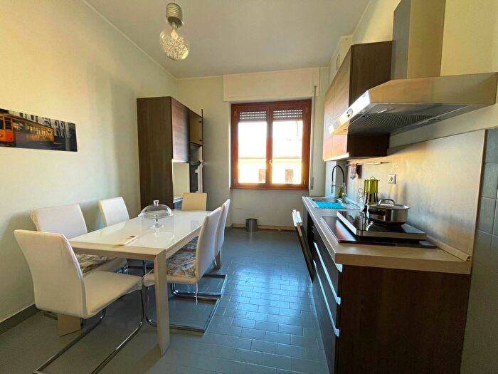 Appartamento trilocale in affitto in Corso di Porta Romana, Centro, Milano