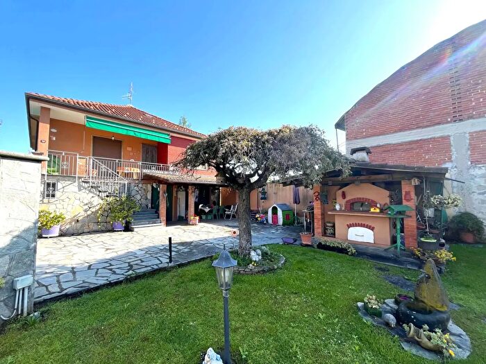 Casa con 6 locali in vendita in Via alle Verne, Verolengo