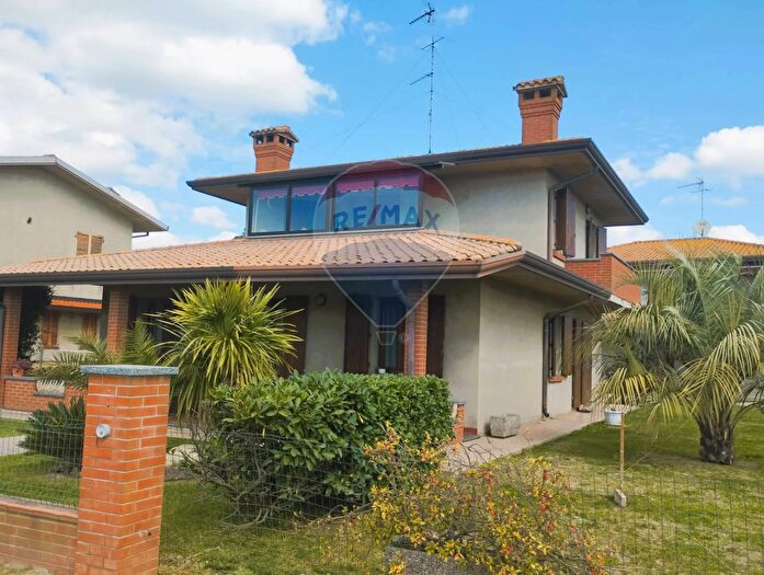 Casa con 5 locali in vendita in Via Ca Motte, Codigoro