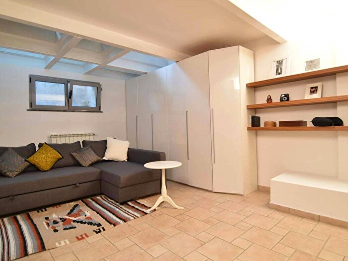 Appartamento trilocale in affitto in Via Gaetano De Castillia, Isola, Milano