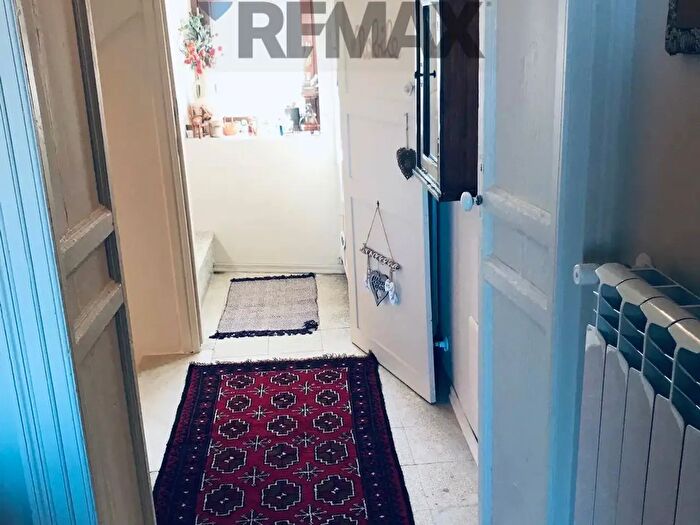 Casa con 9 locali in vendita in Via Oratorio, Petralia Soprana