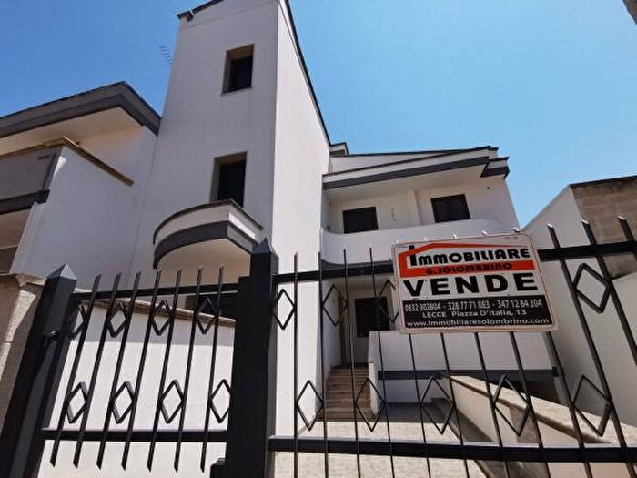 Appartamento con 5 locali in vendita in Lequile