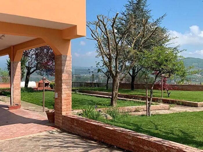 Casa con 6 locali in vendita in Via Località Pezzepagliara, Torrecuso