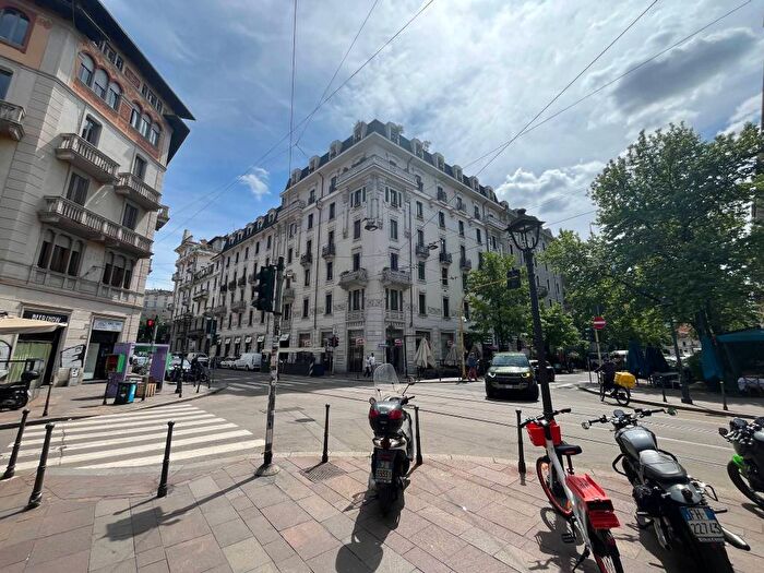 Appartamento bilocale in affitto in Via Pietro Borsieri, Isola, Milano