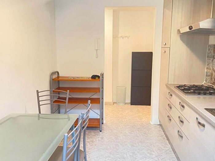 Appartamento monolocale in affitto in Viale Certosa, Certosa, Milano