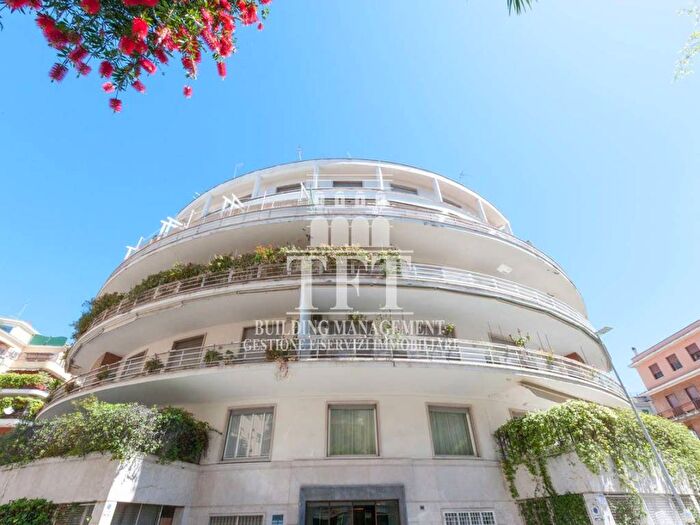 Casa con 6 locali in affitto in VIA ARCHIMEDE, Euclide, Roma