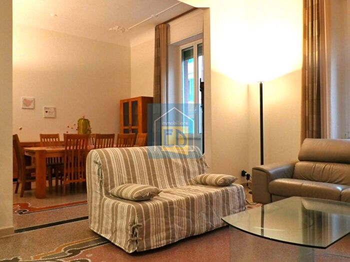 Appartamento con 6 locali in affitto in Via Paolo Boselli, Centro Storico, Savona