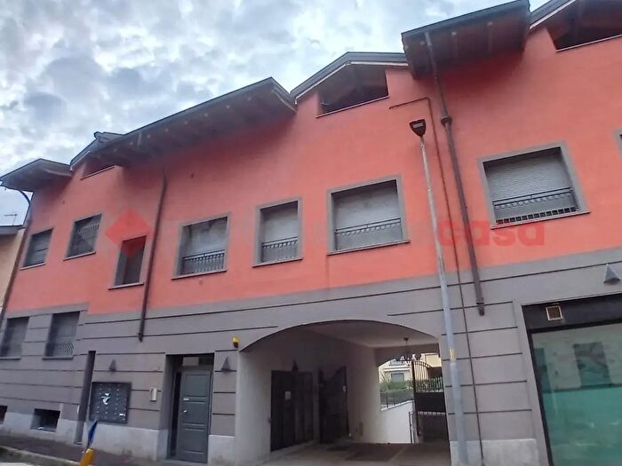 Appartamento bilocale in affitto in Via Lura, Rho