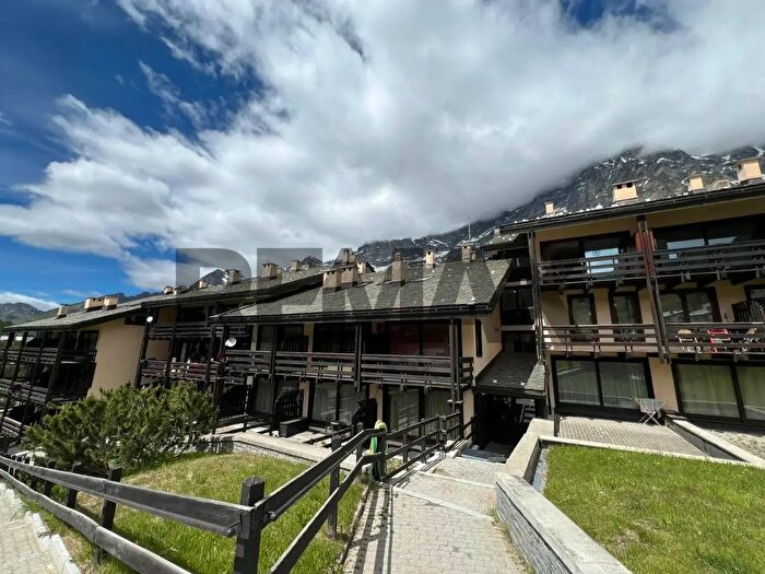 Appartamento bilocale in vendita in Via Giomain Snc, Valtournenche