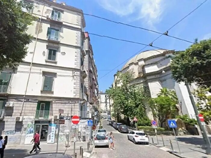 Appartamento trilocale in vendita in Via Annibale De Gasperis, Napoli