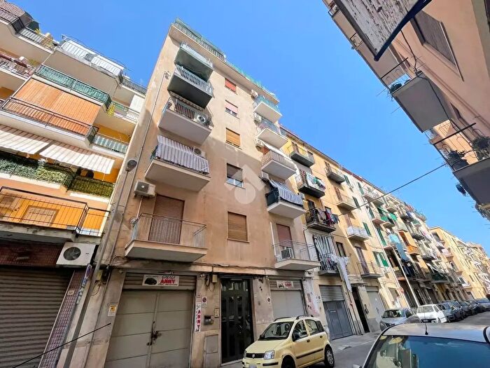 Appartamento bilocale in vendita in Via Tommaso Aversa, Palermo