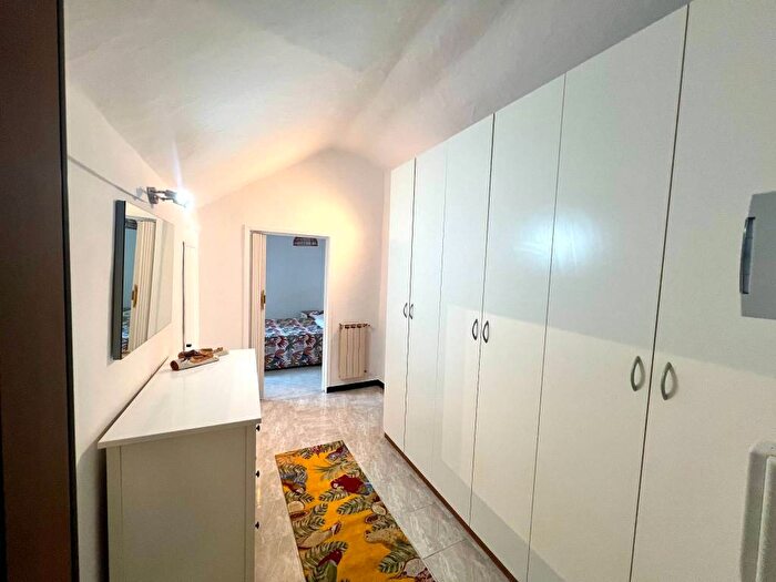 Casa bilocale in affitto in Via Rivale, Foce, Genova