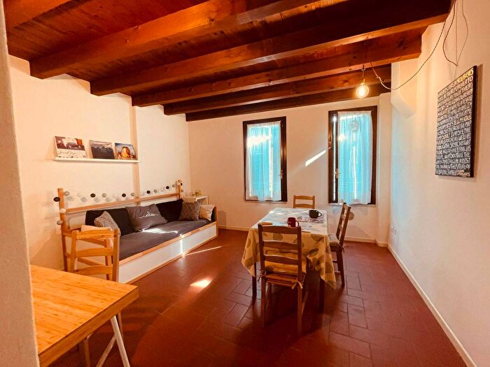 Appartamento bilocale in affitto in Via Sovera, Loggia Garibaldi, Brescia