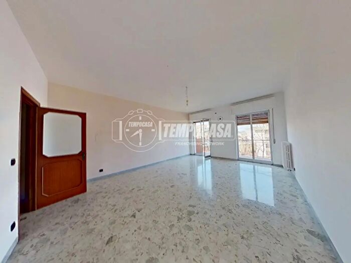 Appartamento trilocale in vendita in Viale Stazione, Triggiano