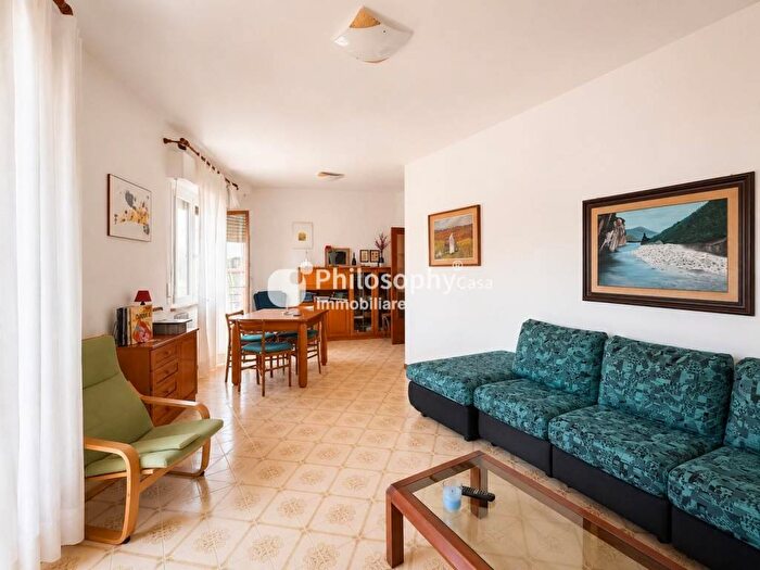 Appartamento quadrilocale in affitto in Via Rovereto, Borgo Rodi, Ancona