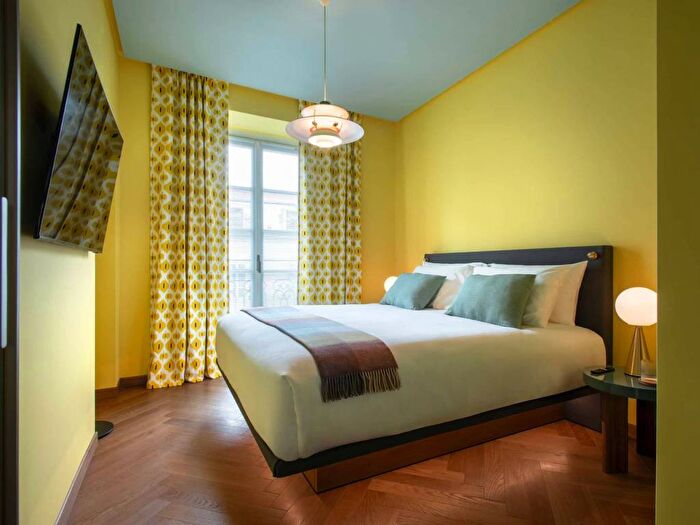 Appartamento bilocale in affitto in Via Alessandro Manzoni, Scala Manzoni, Milano