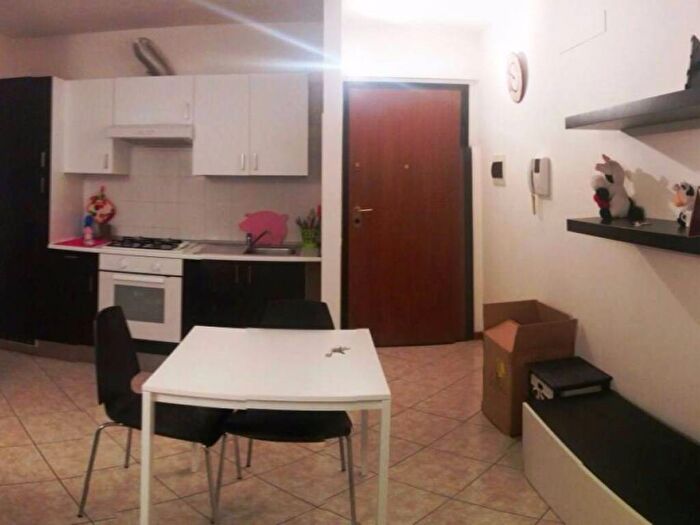 Appartamento bilocale in affitto in Via Santa Margherita, Centro, Cologno Monzese