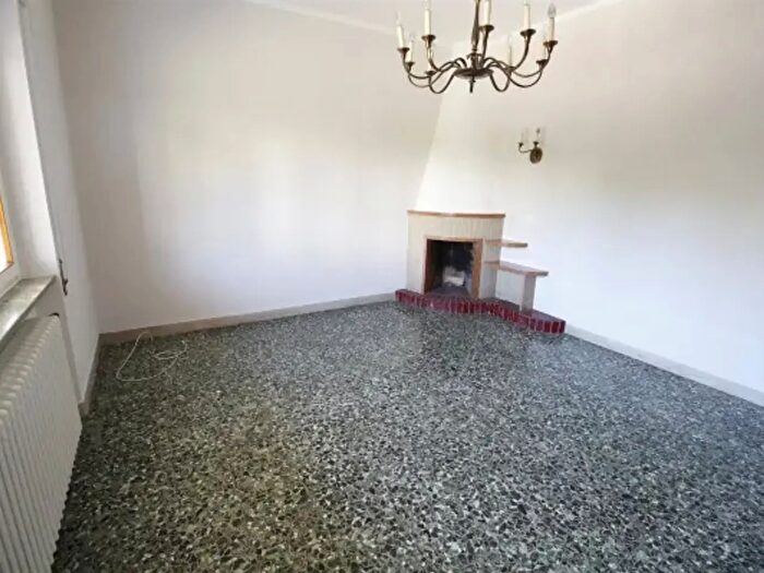 Appartamento con 5 locali in affitto in Lucca